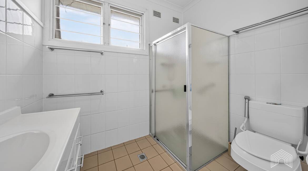 7 Long Crescent, Shortland, NSW 2307 AUSTRALIA