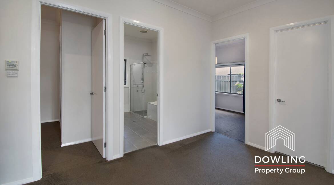 6 Kimberley Place, Macquarie Hills, NSW 2285 AUSTRALIA