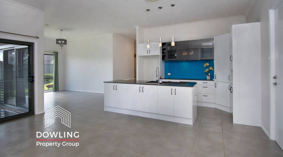 6 Kimberley Place, Macquarie Hills, NSW 2285 AUSTRALIA