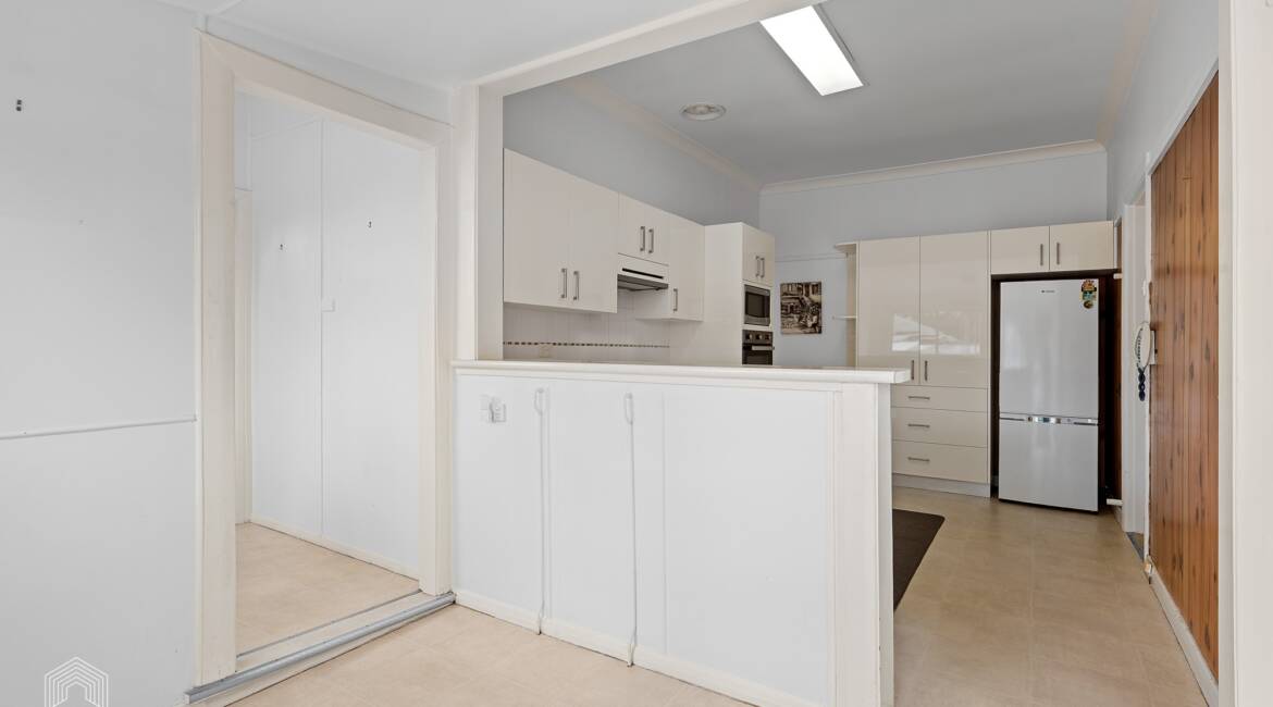 16 Travers Avenue, Mayfield West, NSW 2304 AUSTRALIA
