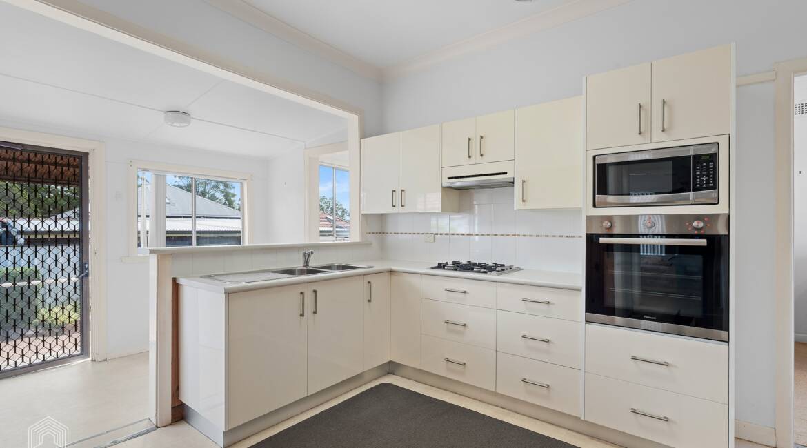 16 Travers Avenue, Mayfield West, NSW 2304 AUSTRALIA