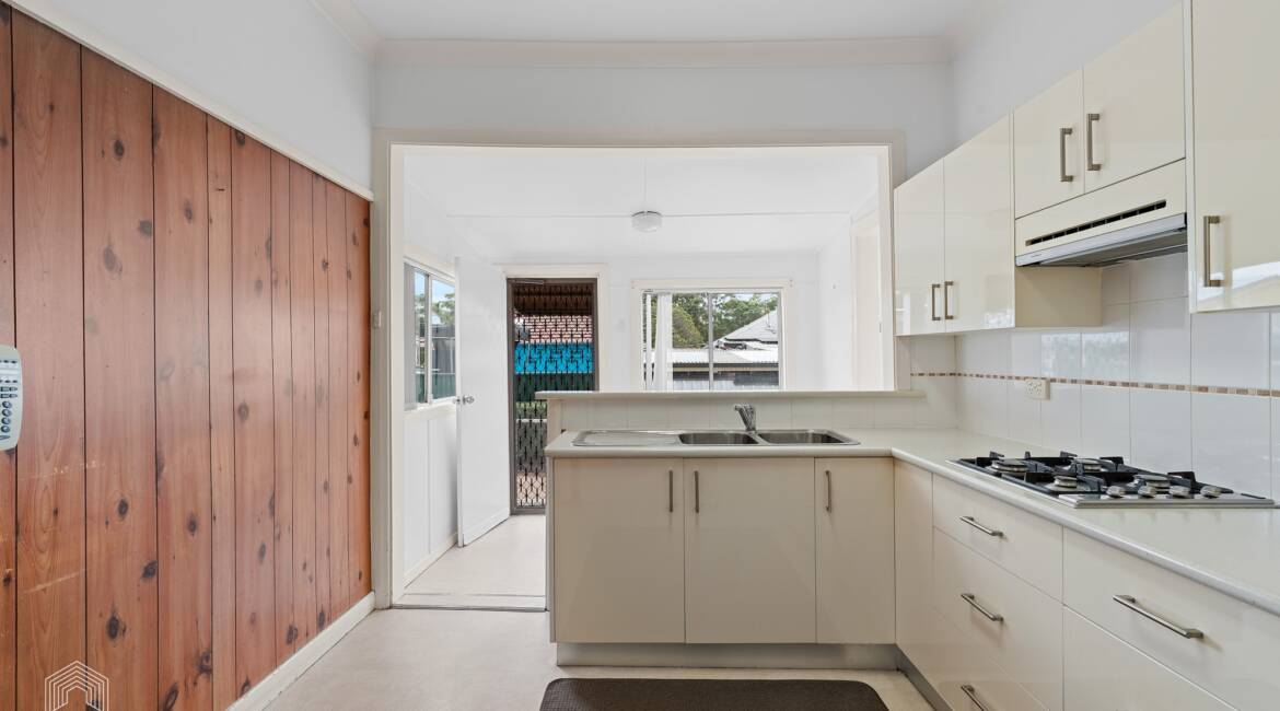 16 Travers Avenue, Mayfield West, NSW 2304 AUSTRALIA